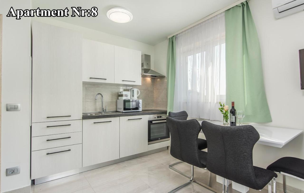 Villa Green Palm Vrsar Bagian luar foto
