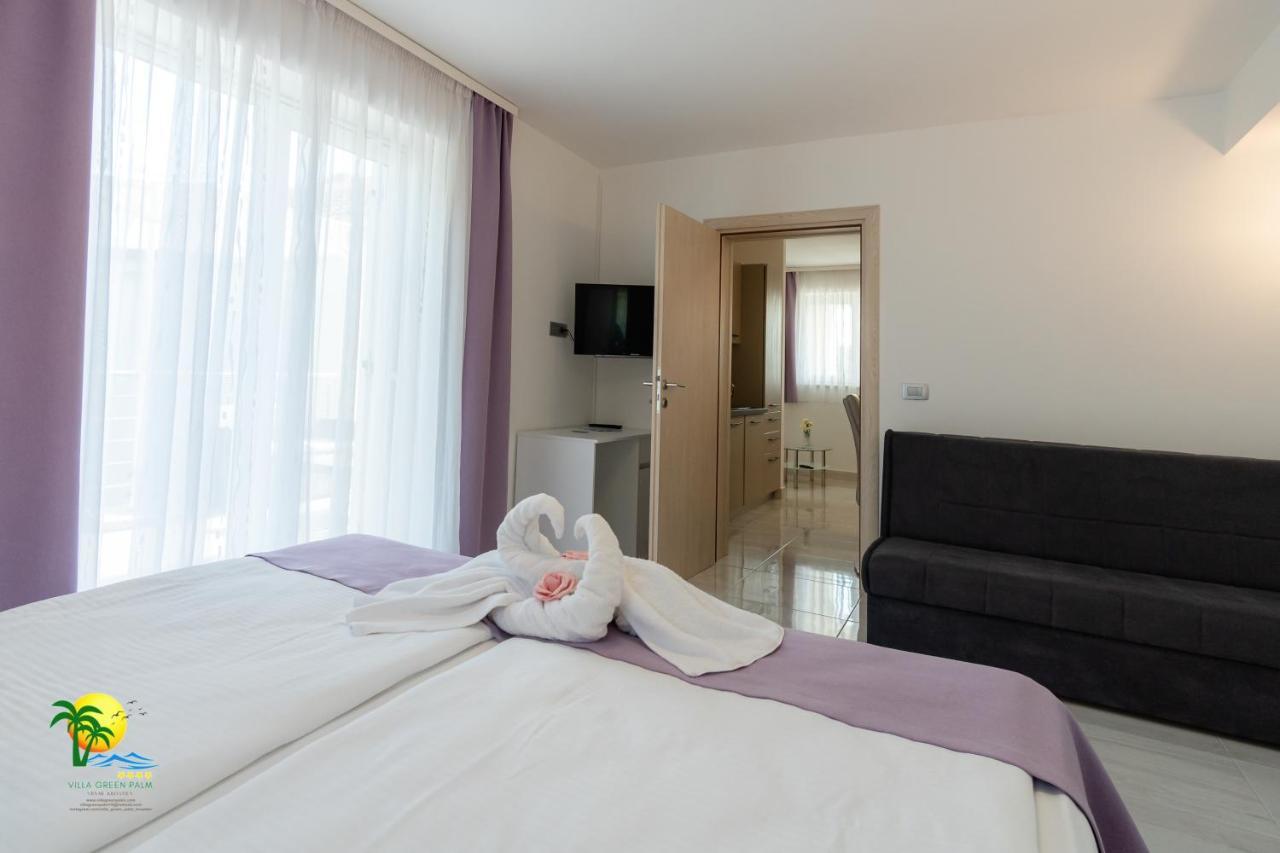 Villa Green Palm Vrsar Bagian luar foto