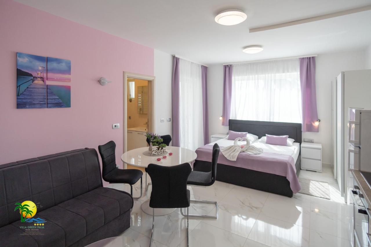 Villa Green Palm Vrsar Bagian luar foto