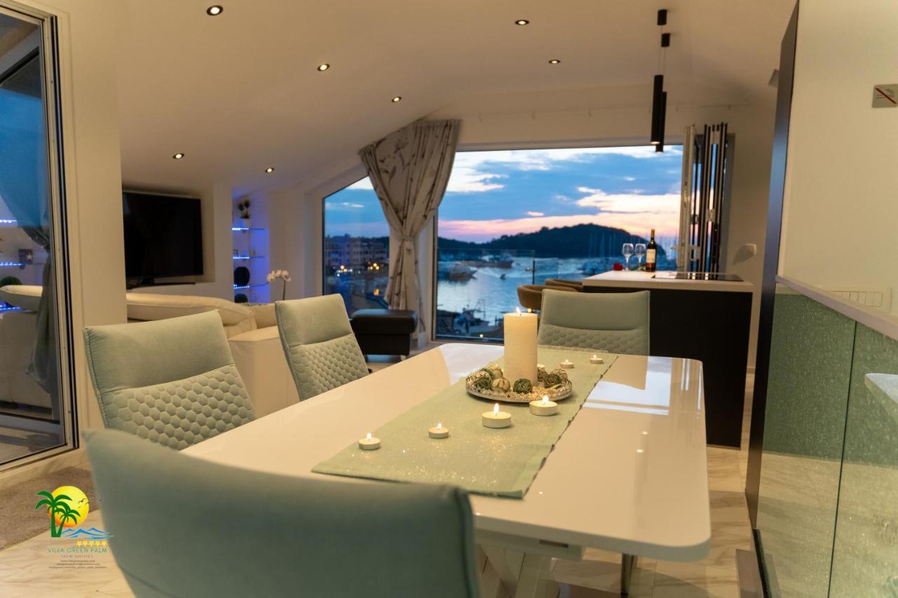 Villa Green Palm Vrsar Bagian luar foto
